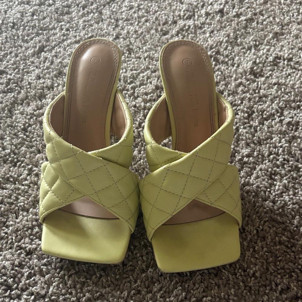 Chic Yellow Quilted Women's Sandals